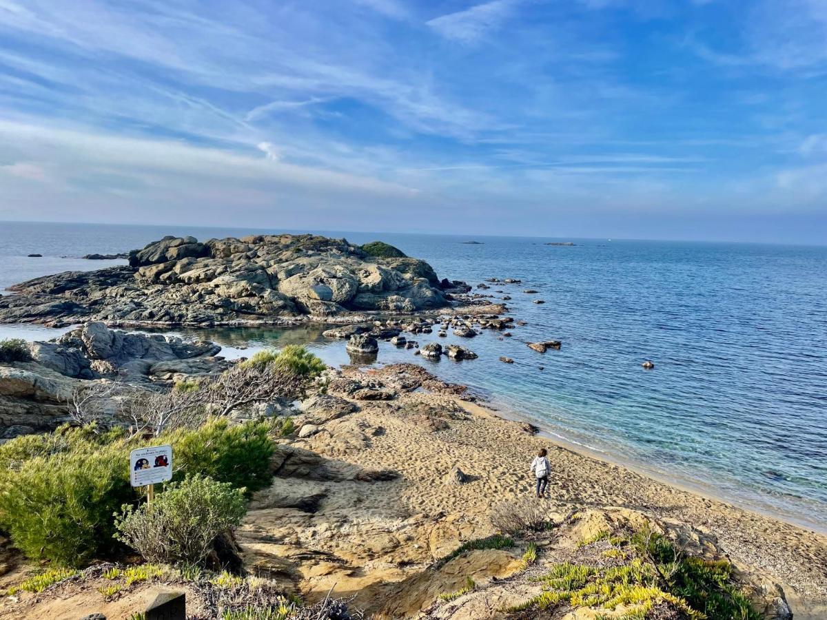 Castell Blau Daire Roses Dış mekan fotoğraf